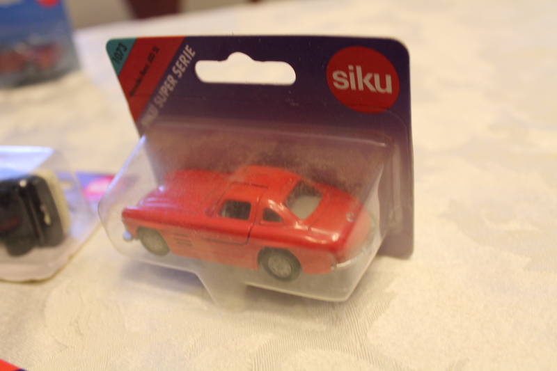 Illustration for article titled Enormous Die-Cast Collection - Box 9 - Siku